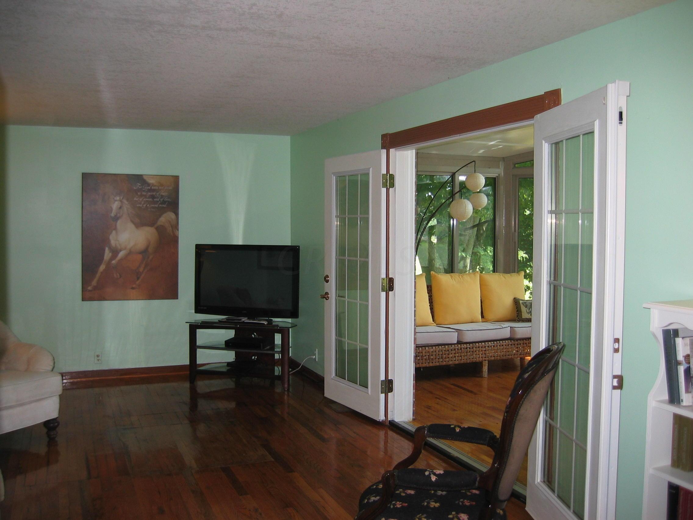 4087 Price Road Newark, OH 43055 - Photo 8 of 32 Gallery Image 8