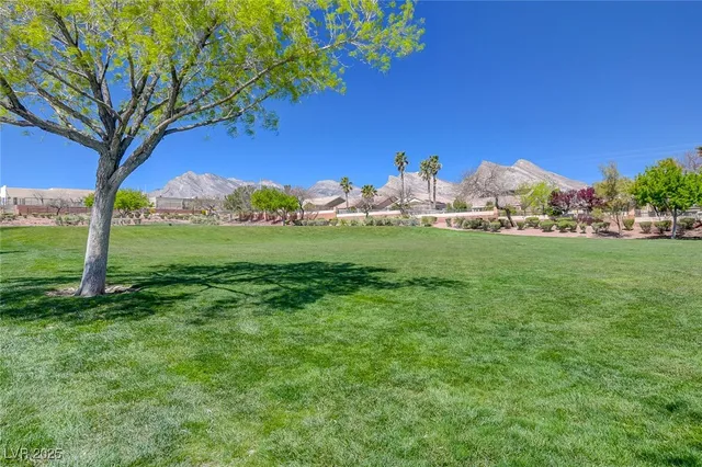 $2,100 | 1829 North Drifters Peak Street, Las Vegas, NV 89144