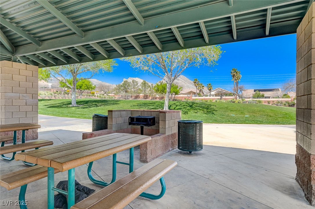 1829 North Drifters Peak Street Las Vegas, NV 89144 - Photo 30 of 33