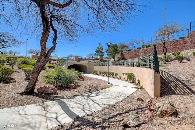 $2,100 | 1829 North Drifters Peak Street, Las Vegas, NV 89144