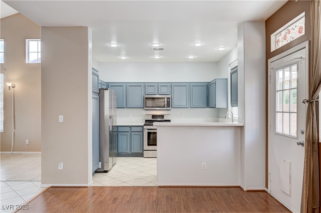 1829 North Drifters Peak Street Las Vegas, NV 89144 - Photo 6 of 33