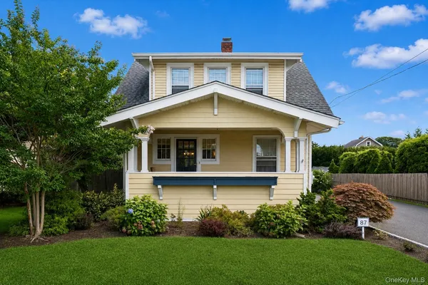 $625,000 | 87 Islip Avenue, Islip, NY 11751