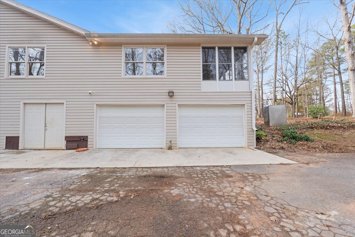 229 Meadows Road Newborn, GA 30056 - Photo 5 of 54