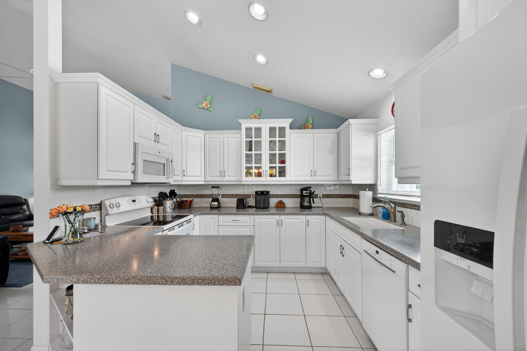 4325 Southeast Scotland Cay Way Stuart, FL 34997 - Photo 14 of 28 14