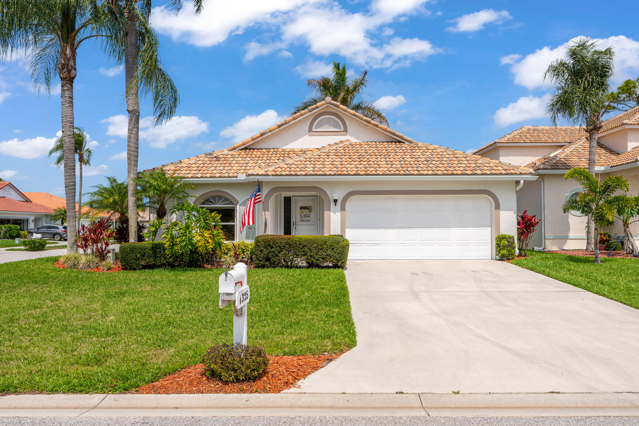 4325 Southeast Scotland Cay Way Stuart, FL 34997 - Photo 4 of 28 4