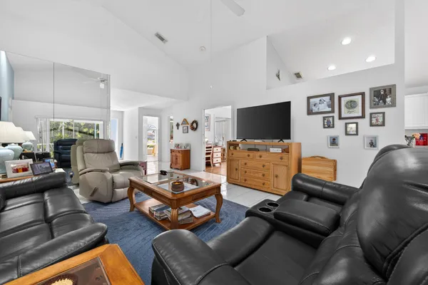 $429,000 | 4325 Southeast Scotland Cay Way, Stuart, FL 34997