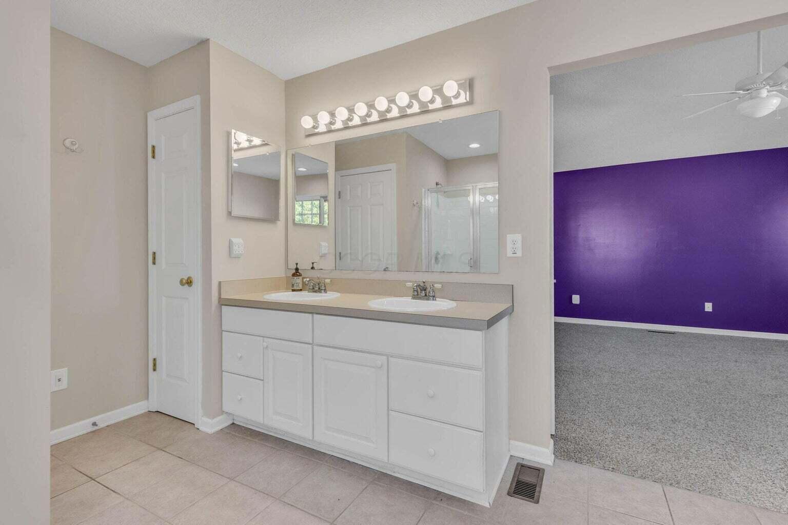2265 Reeves Avenue Lewis Center, OH 43035 - Photo 13 of 25 En suit