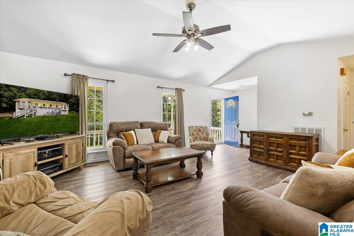 994 Jan Street Oneonta, AL 35121 - Photo 7 of 24