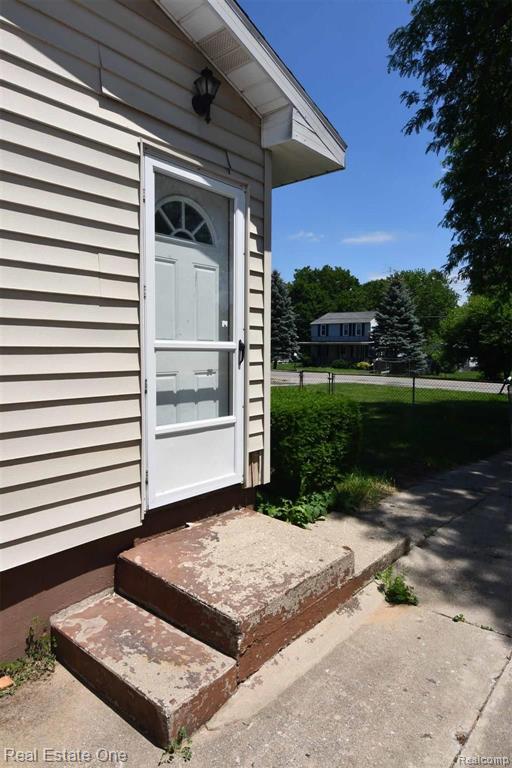 5705 Branch Road Flint, MI 48506 - Photo 6 of 25