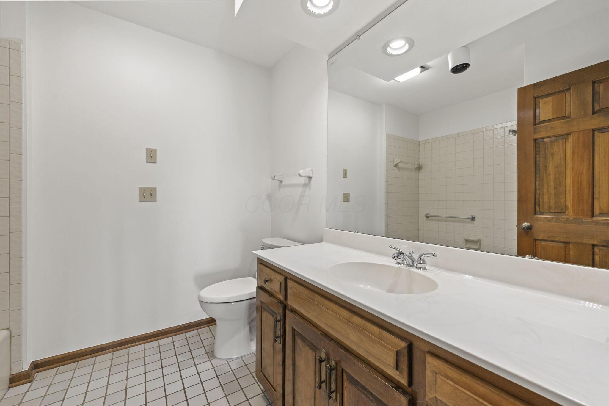 2213 Partlow Drive Columbus, OH 43220 - Photo 35 of 59