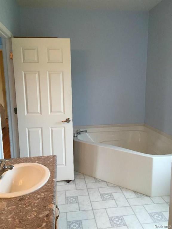 15402 Donald Road Capac, MI 48014 - Photo 17 of 27