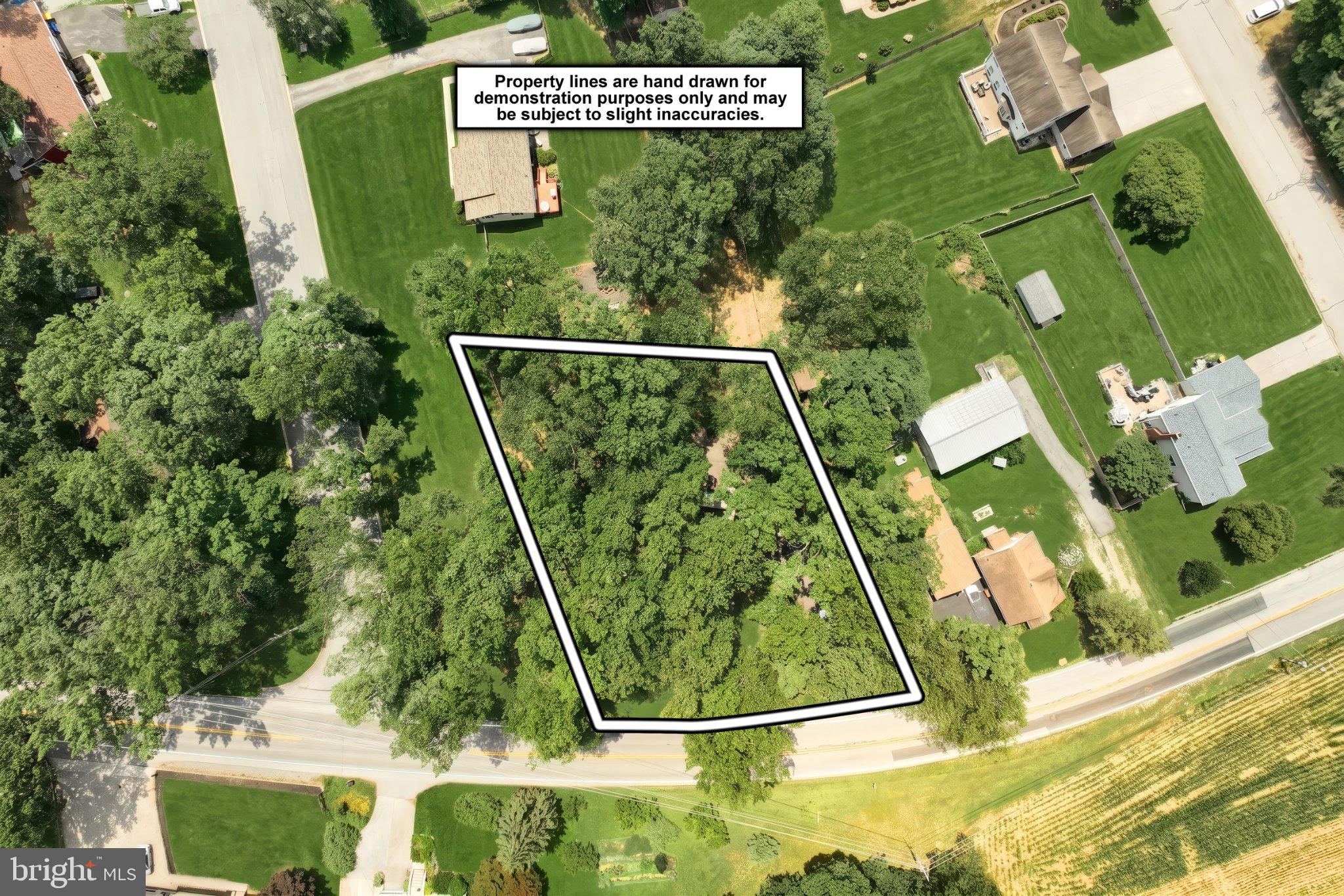 468 Fairview Drive Hanover, PA 17331 - Photo 4 of 42 Spacious lot with lush greenery