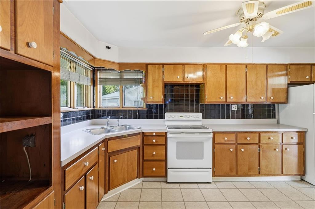 357 3rd Street Smithton, PA 15479 - Photo 10 of 32