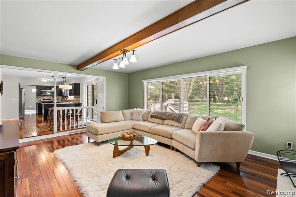 42266 Waterfall Road Northville, MI 48168 - Photo 16 of 35