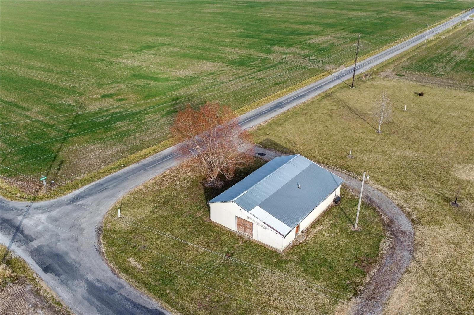 7610 Rod And Gun Club Road Du Quoin, IL 62832 - Photo 5 of 50