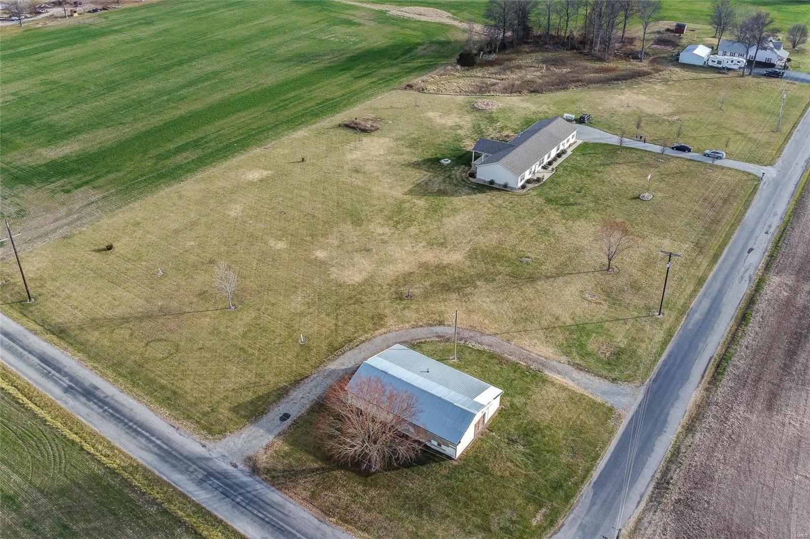 7610 Rod And Gun Club Road Du Quoin, IL 62832 - Photo 6 of 50