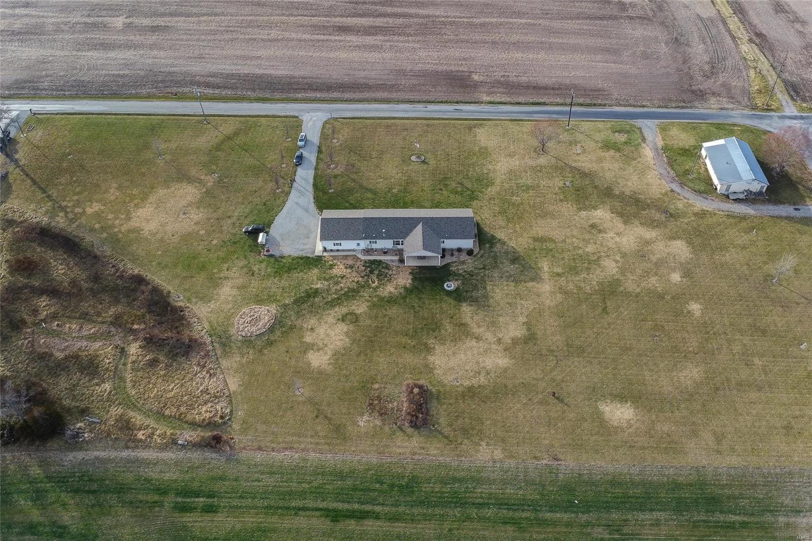 7610 Rod And Gun Club Road Du Quoin, IL 62832 - Photo 9 of 50