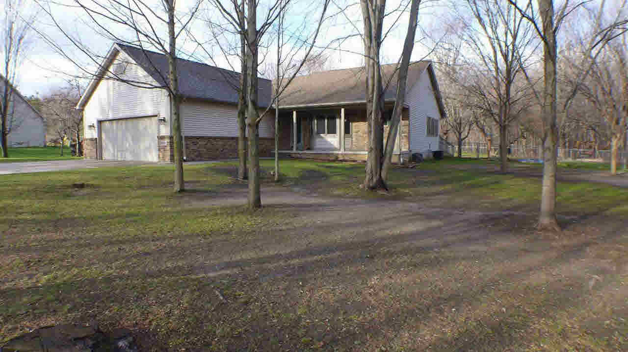 6451 Lucas Road Flint, MI 48506 - Photo 1 of 45 21243156.JPG