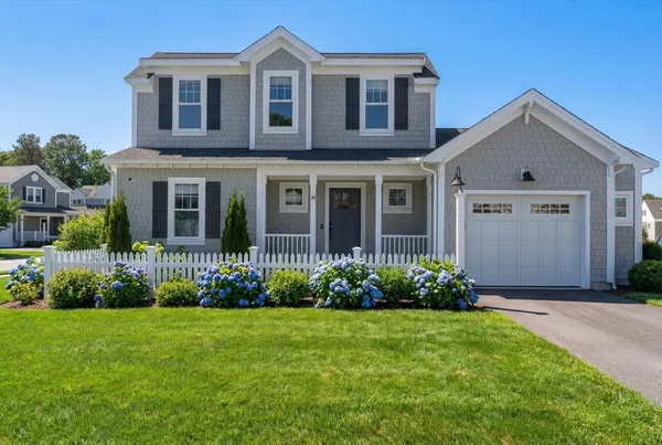 $1,585,000 | 36 Rosewood Circle, Mashpee, MA 02649