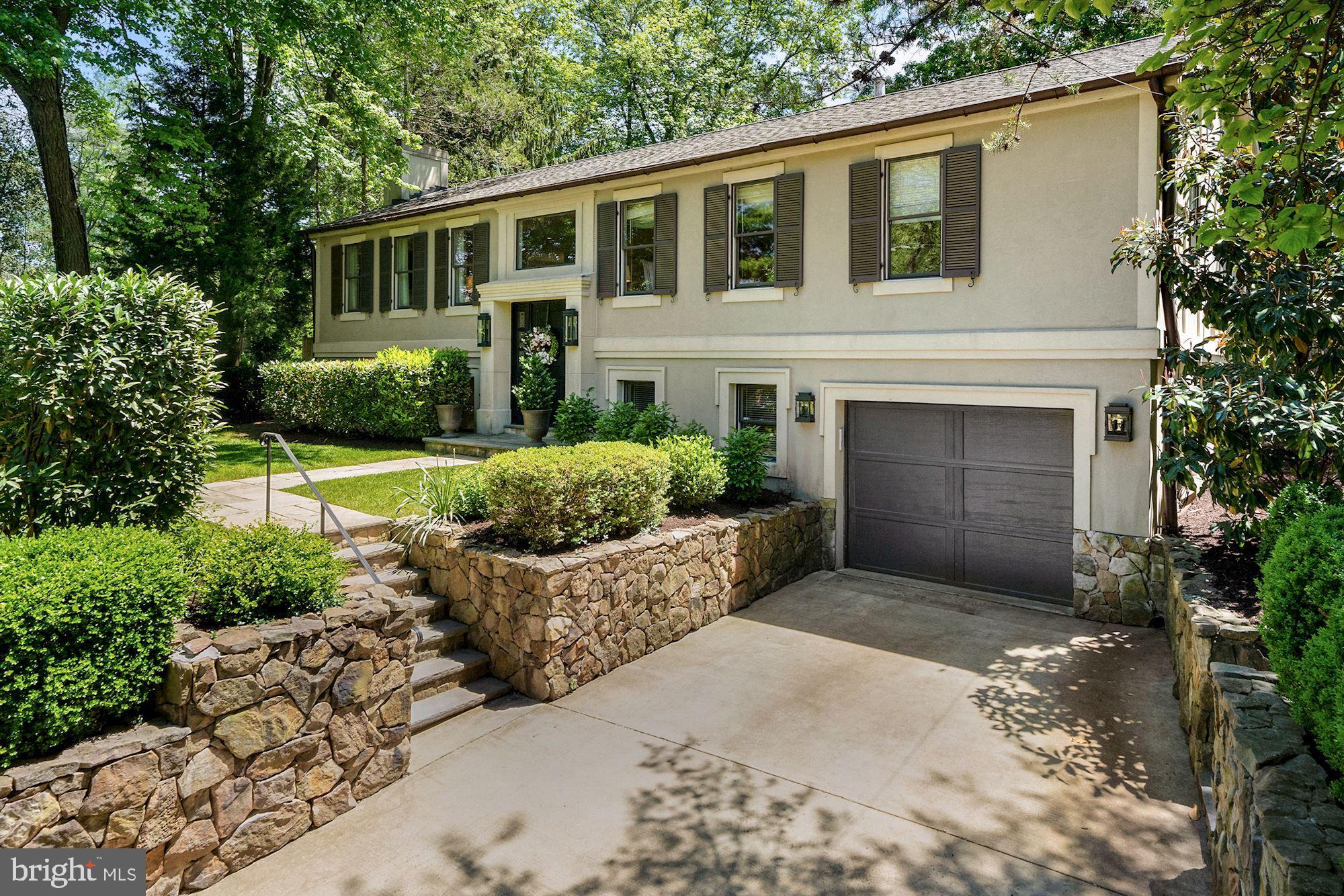 3931 North Glebe Road Arlington, VA 22207 - Photo 1 of 38 Large Driveway