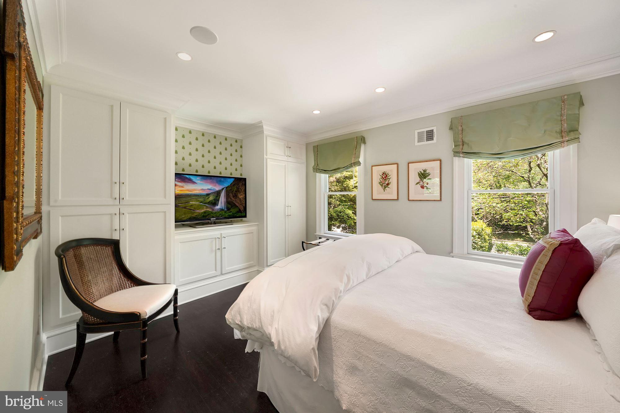 3931 North Glebe Road Arlington, VA 22207 - Photo 21 of 38 Second Bedroom