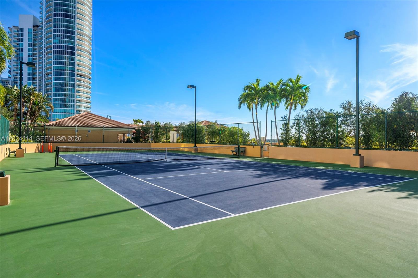 90 Alton Road, Unit 1405 Miami Beach, FL 33139 - Photo 31 of 39 Gallery Image 31