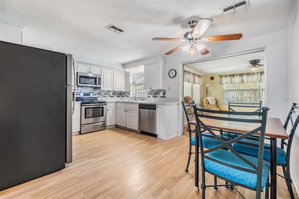 5414 Oceanic Road Holiday, FL 34690 - Photo 8 of 32 Gallery Image 8