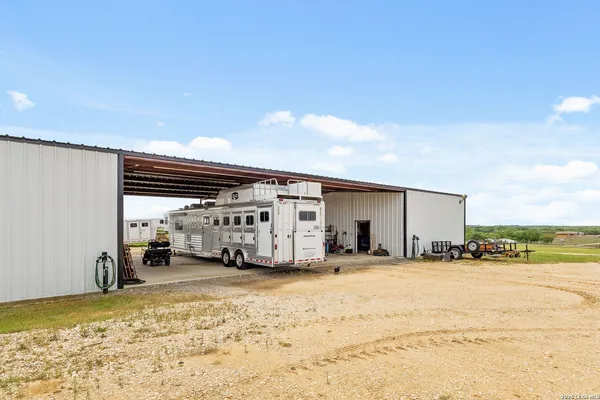 $1,185,000 | 2431 Farm To Market Road 467, Seguin, TX 78155
