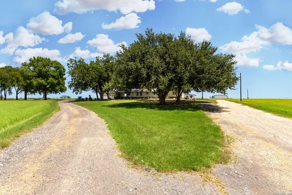 $1,185,000 | 2431 Farm To Market Road 467, Seguin, TX 78155