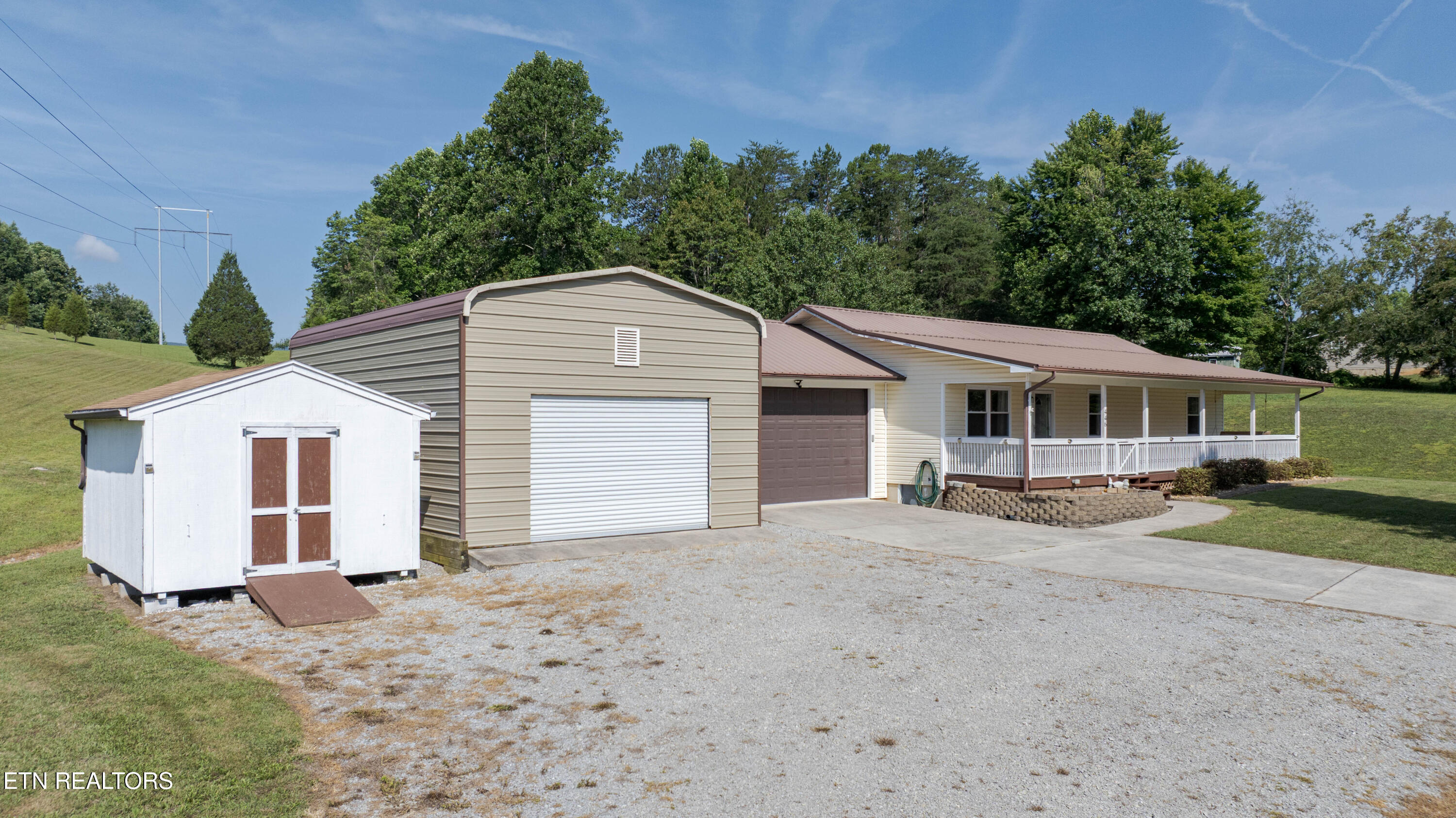 446 Upper Clear Creek Road Spring City, TN 37381 - Photo 4 of 36 04