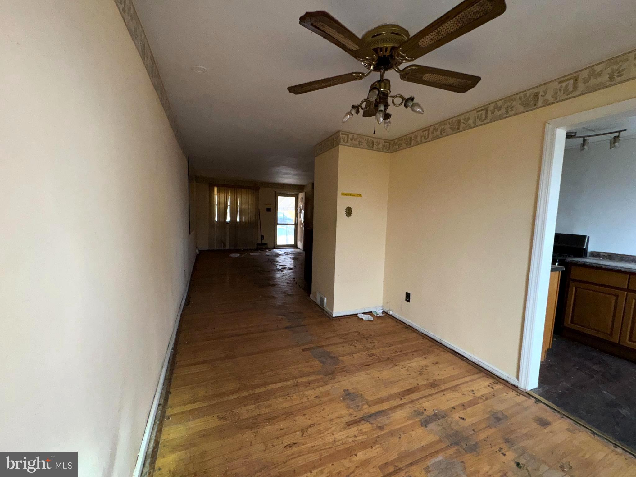 733 Bennington Road Folcroft, PA 19032 - Photo 7 of 25 dining room