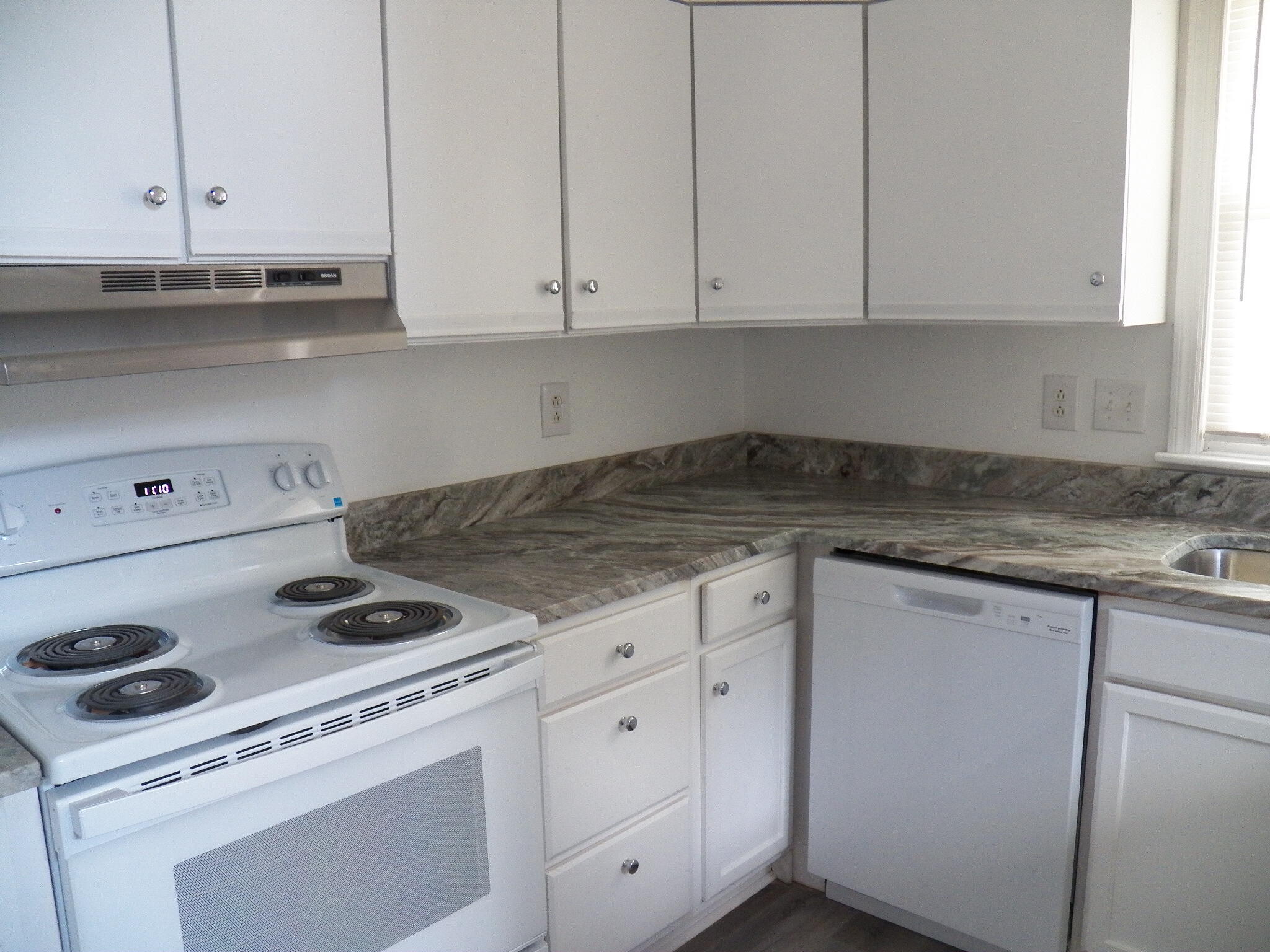 105 Commons Way Goose Creek, SC 29445 - Photo 23 of 26 100_4501