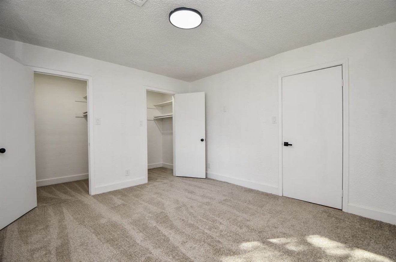 6834 St Augustine Street Houston, TX 77021 - Photo 13 of 21 a view of an empty room