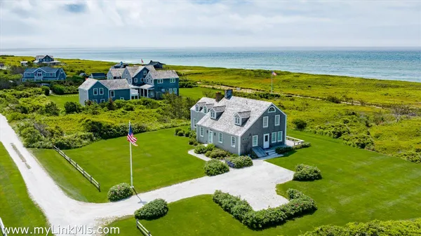 $6,500,000 | 6 Marion Avenue, Nantucket, MA 02554