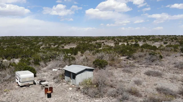 a view of a dry yard