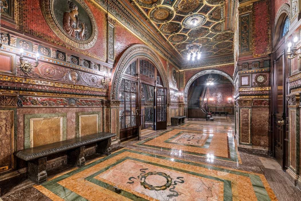 205 West 57th Street, Unit 9BBA Manhattan, NY 10019 - Photo 12 of 14 a view of lobby with a couch