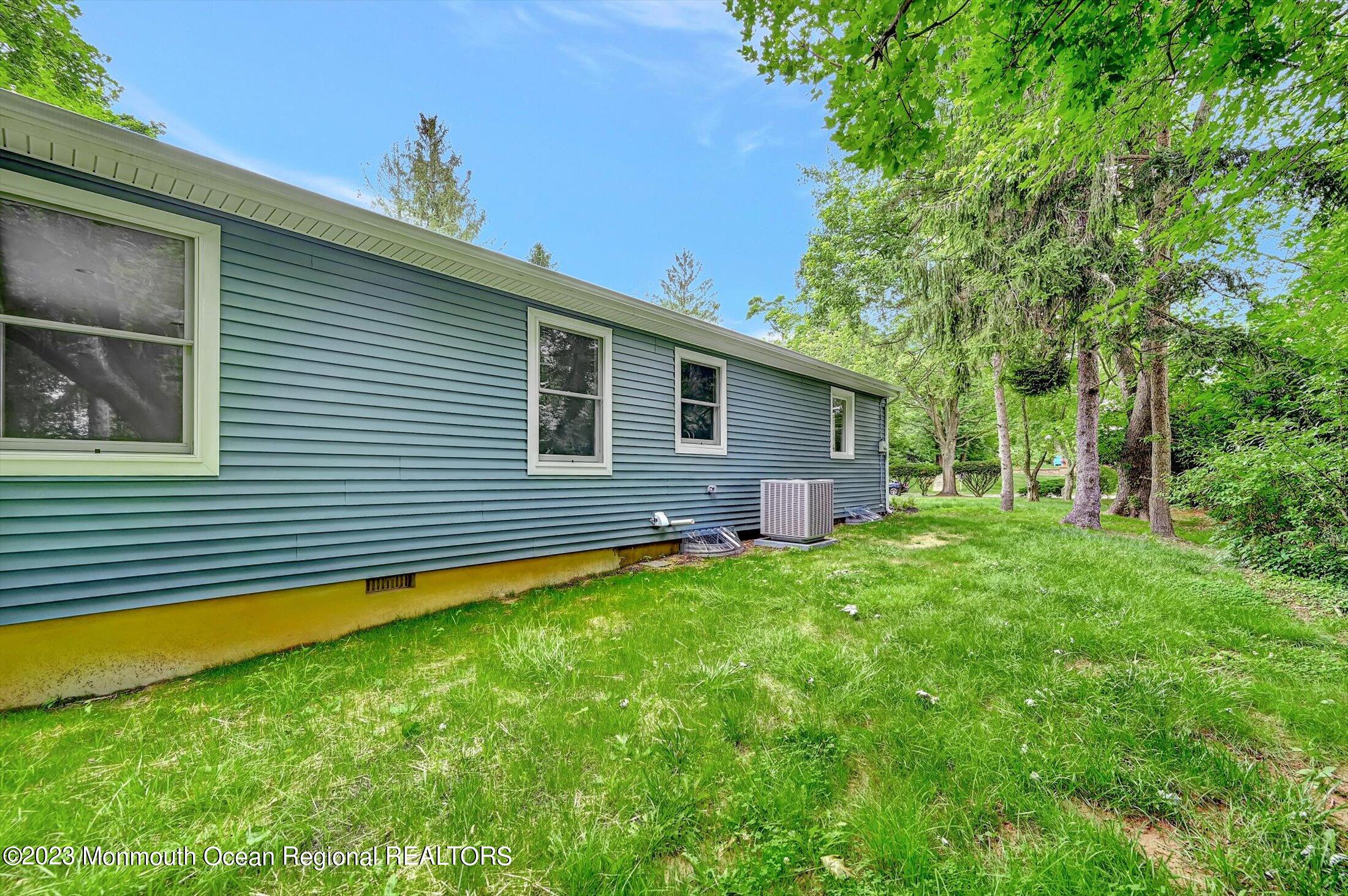 59 Reeds Road Tinton Falls, NJ 07724 - Photo 40 of 46 40-39967707
