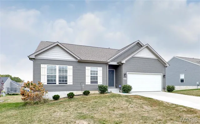 $395,000 | 254 Fox Ridge Lane, Moscow Mills, MO 63362