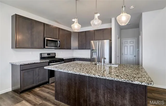 $395,000 | 254 Fox Ridge Lane, Moscow Mills, MO 63362