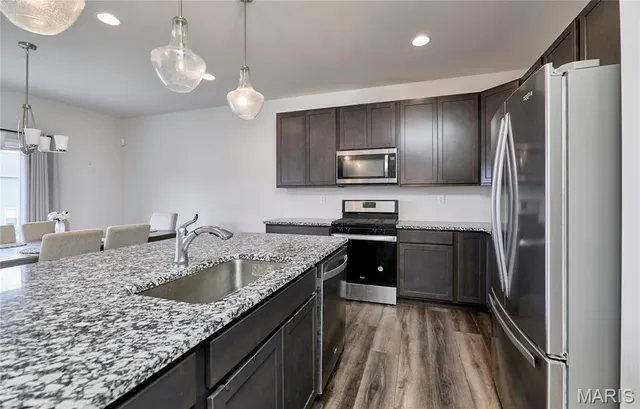 $395,000 | 254 Fox Ridge Lane, Moscow Mills, MO 63362