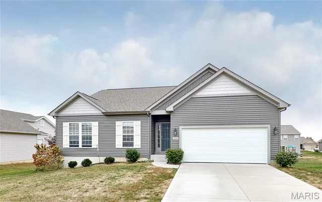 $395,000 | 254 Fox Ridge Lane, Moscow Mills, MO 63362