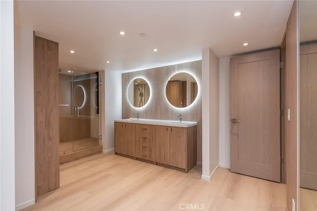 a view of entryway with wooden floor