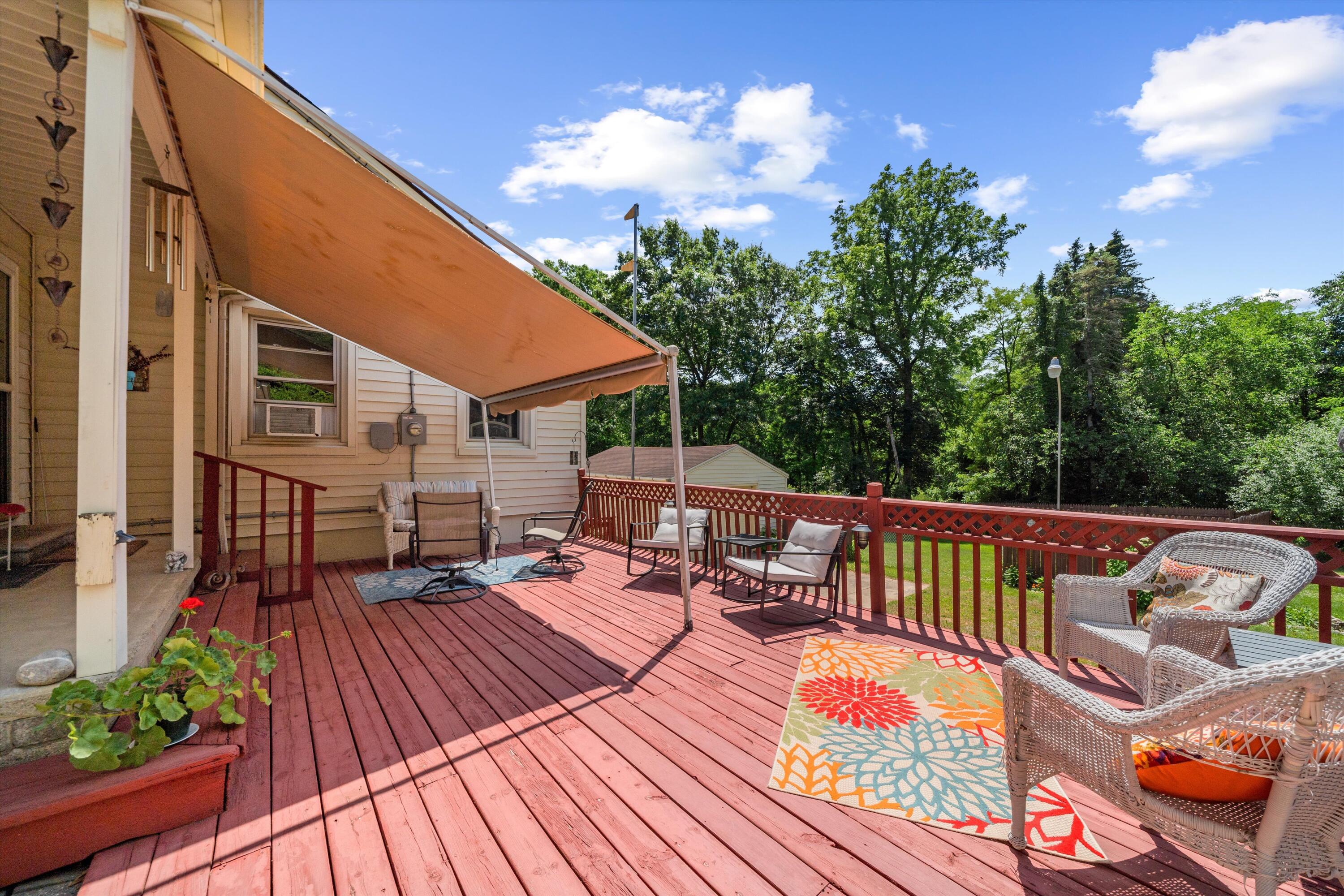 16009 Cavanaugh Lake Road Chelsea, MI 48118 - Photo 38 of 56 Deck