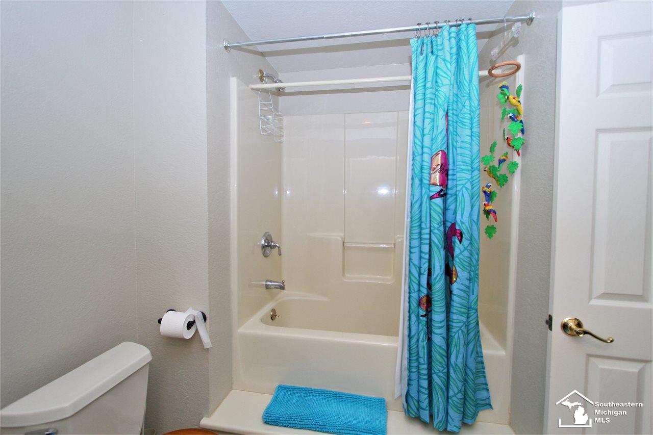 8923 North Custer Road Monroe, MI 48162 - Photo 17 of 36