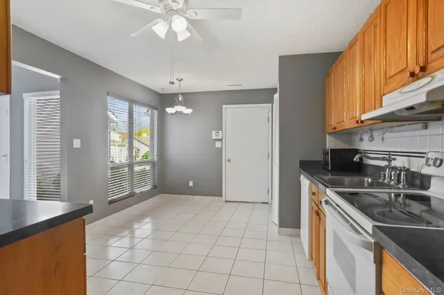 $459,000 | 401 Woodsbrook Drive, Mahopac, NY 10541