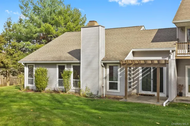 $459,000 | 401 Woodsbrook Drive, Mahopac, NY 10541