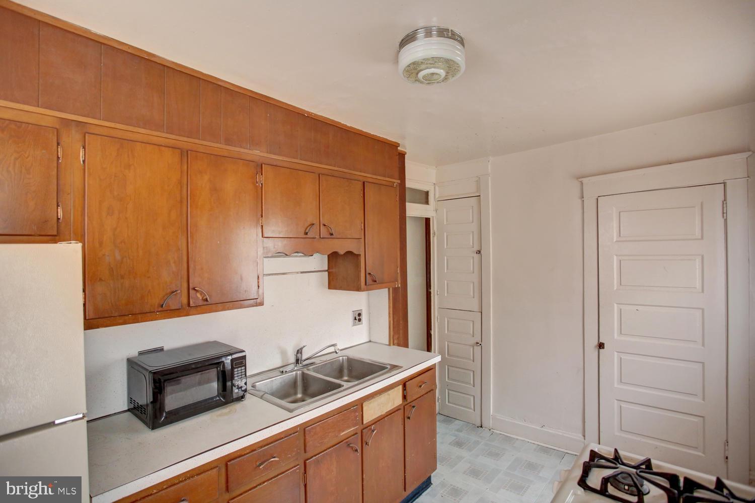 3527 Rutherford Street Harrisburg, PA 17111 - Photo 9 of 18 Gallery Image 9