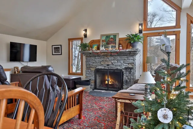 $535,000 | 368 Crimson Hawk Road, Plymouth, VT 05056