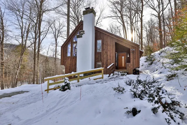$535,000 | 368 Crimson Hawk Road, Plymouth, VT 05056