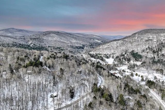 $535,000 | 368 Crimson Hawk Road, Plymouth, VT 05056